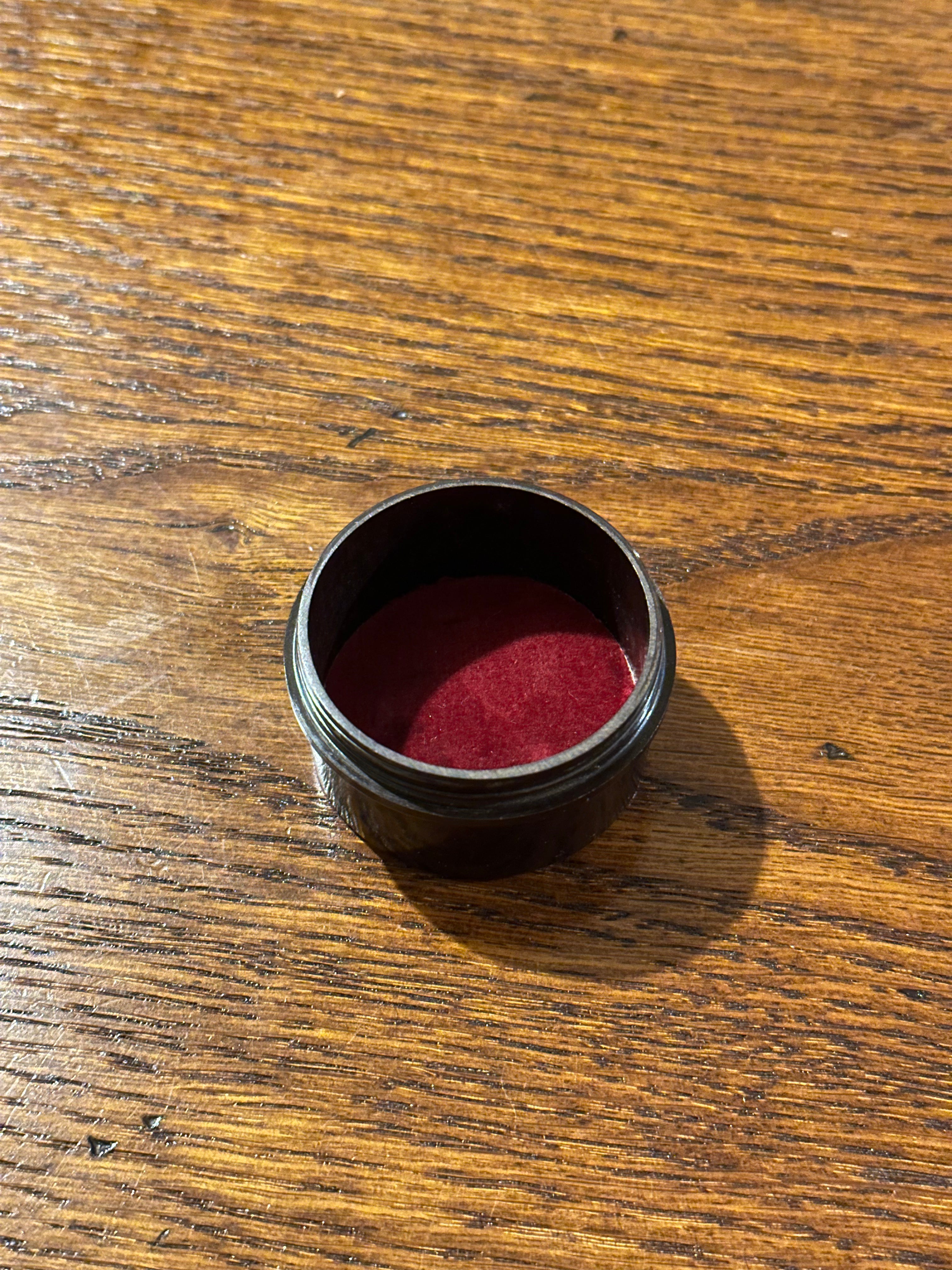 Bakelite studs case