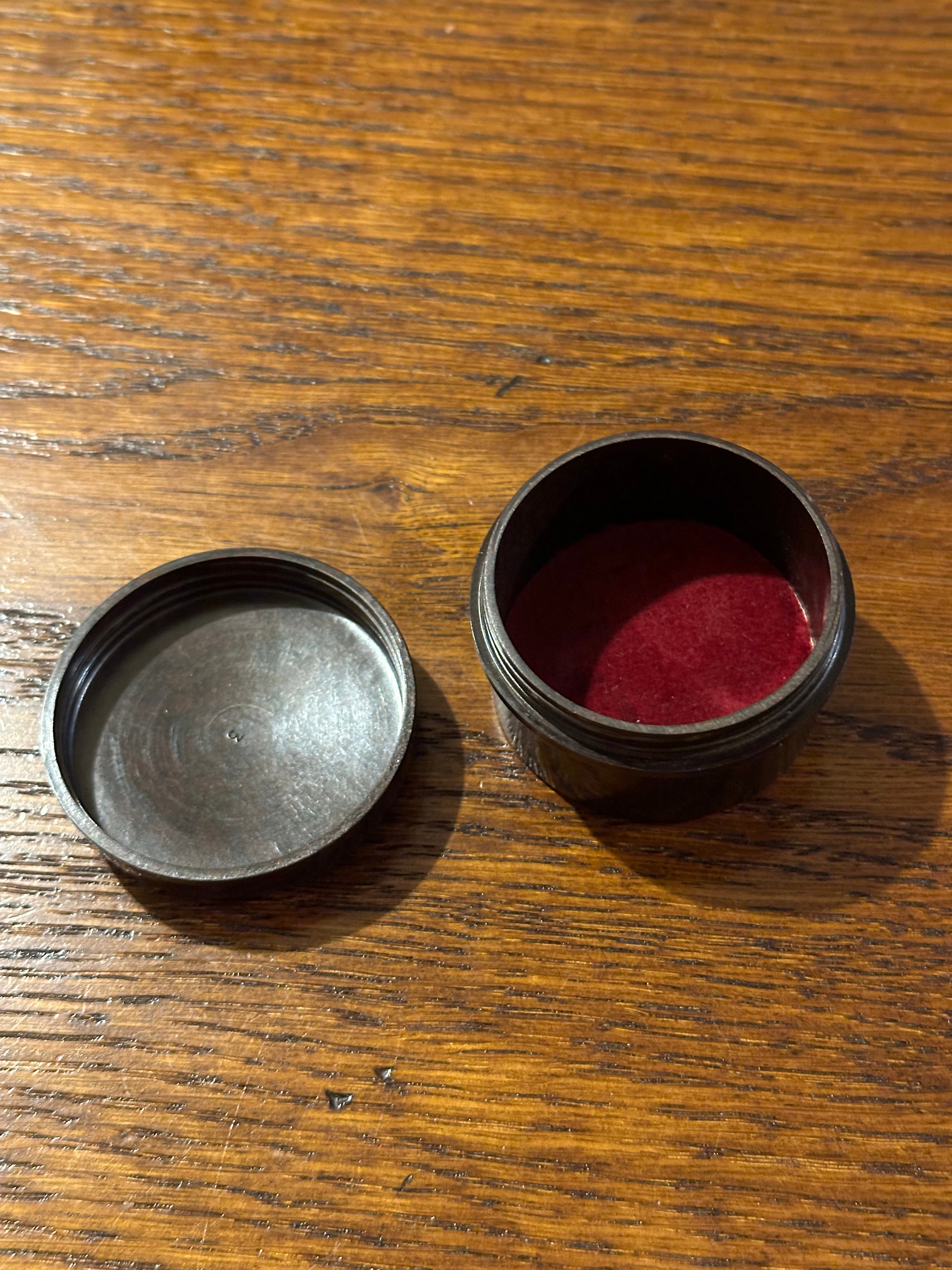 Bakelite studs case