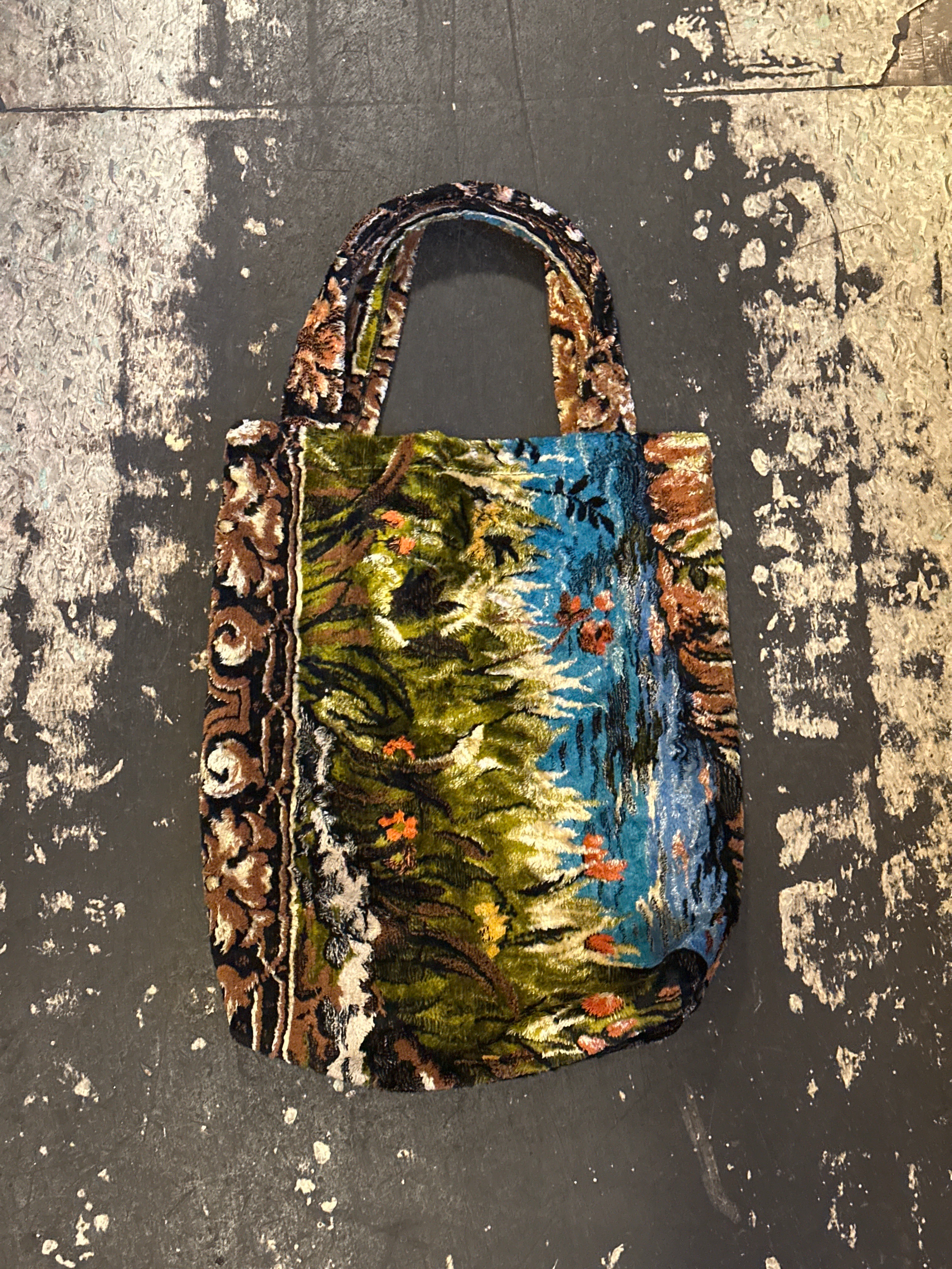 Vintage Wall Rug Bag