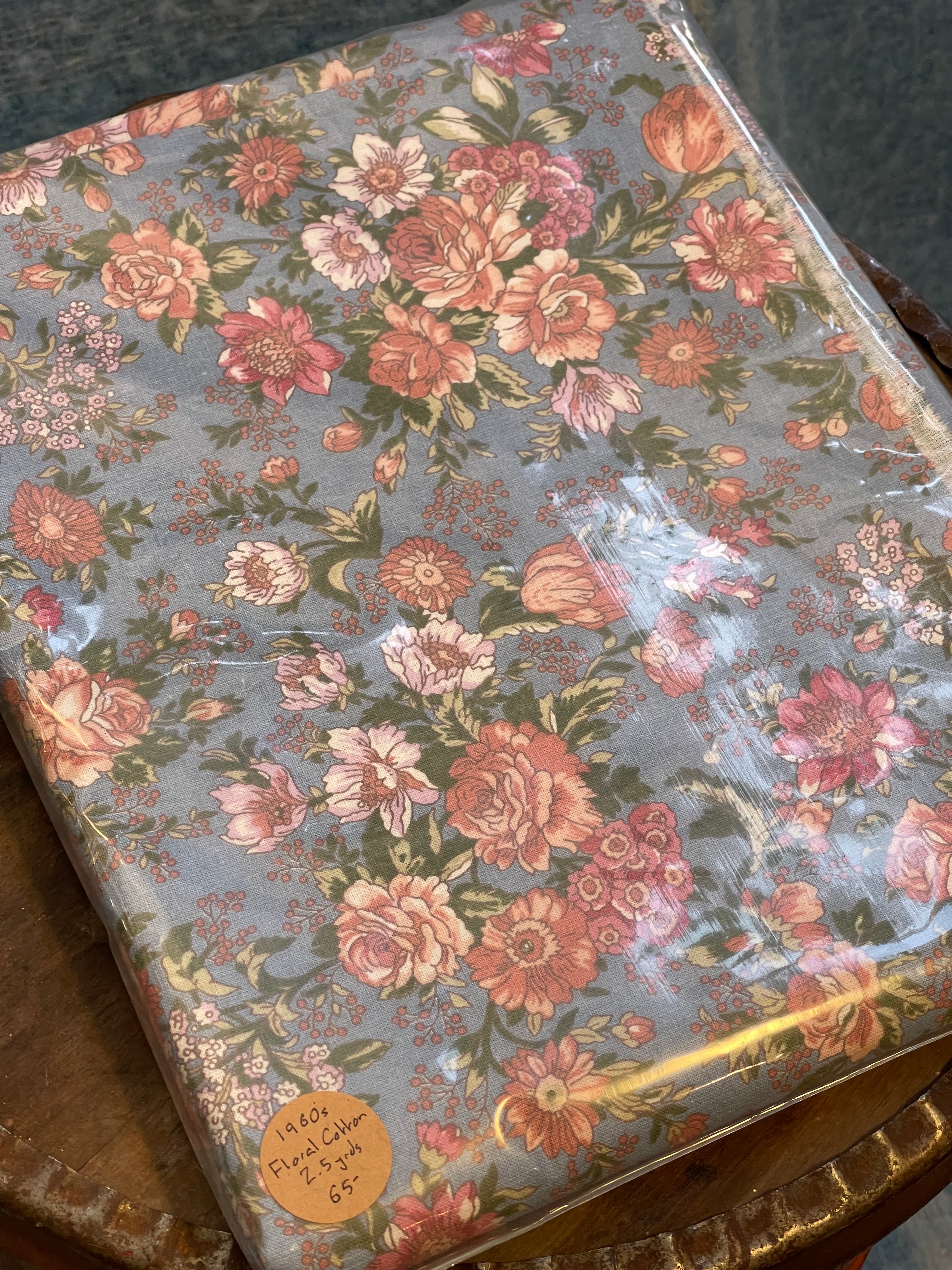 Vintage Fabric - 1960s Floral Cotton