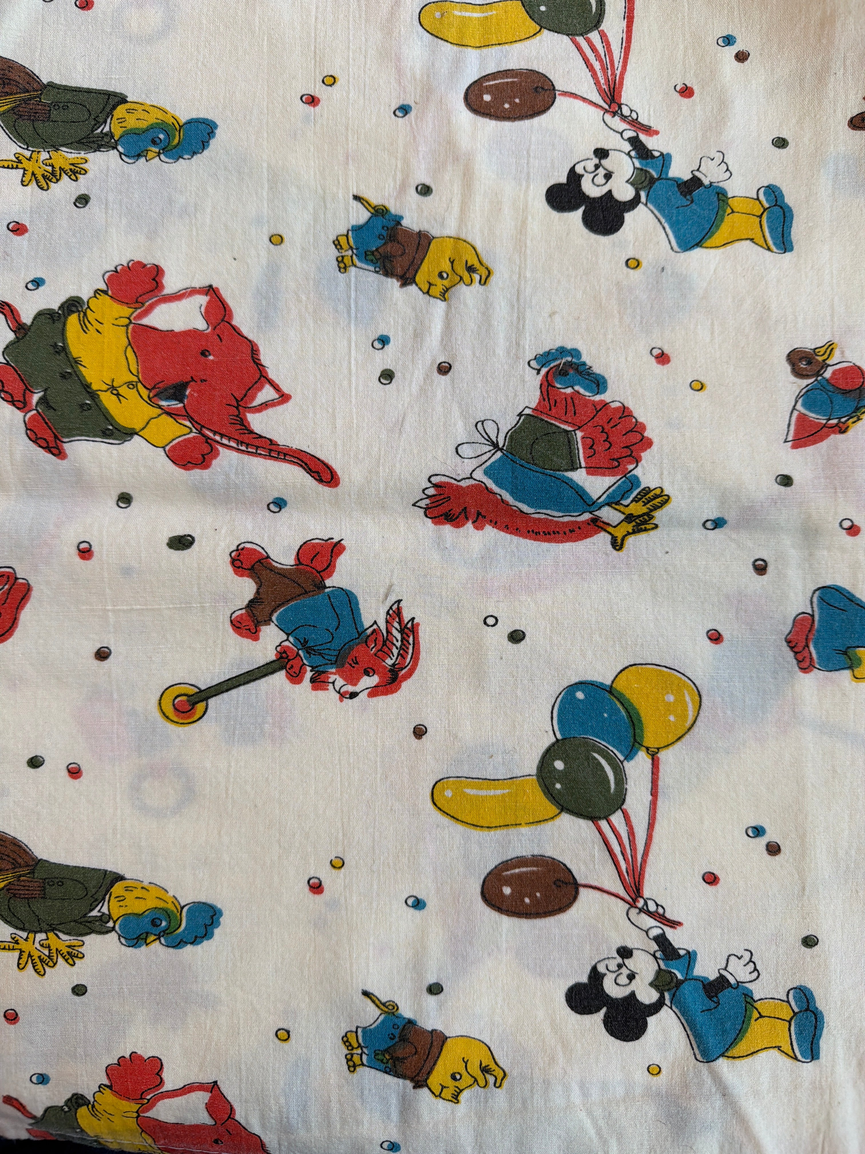 Vintage Fabric - animals playing