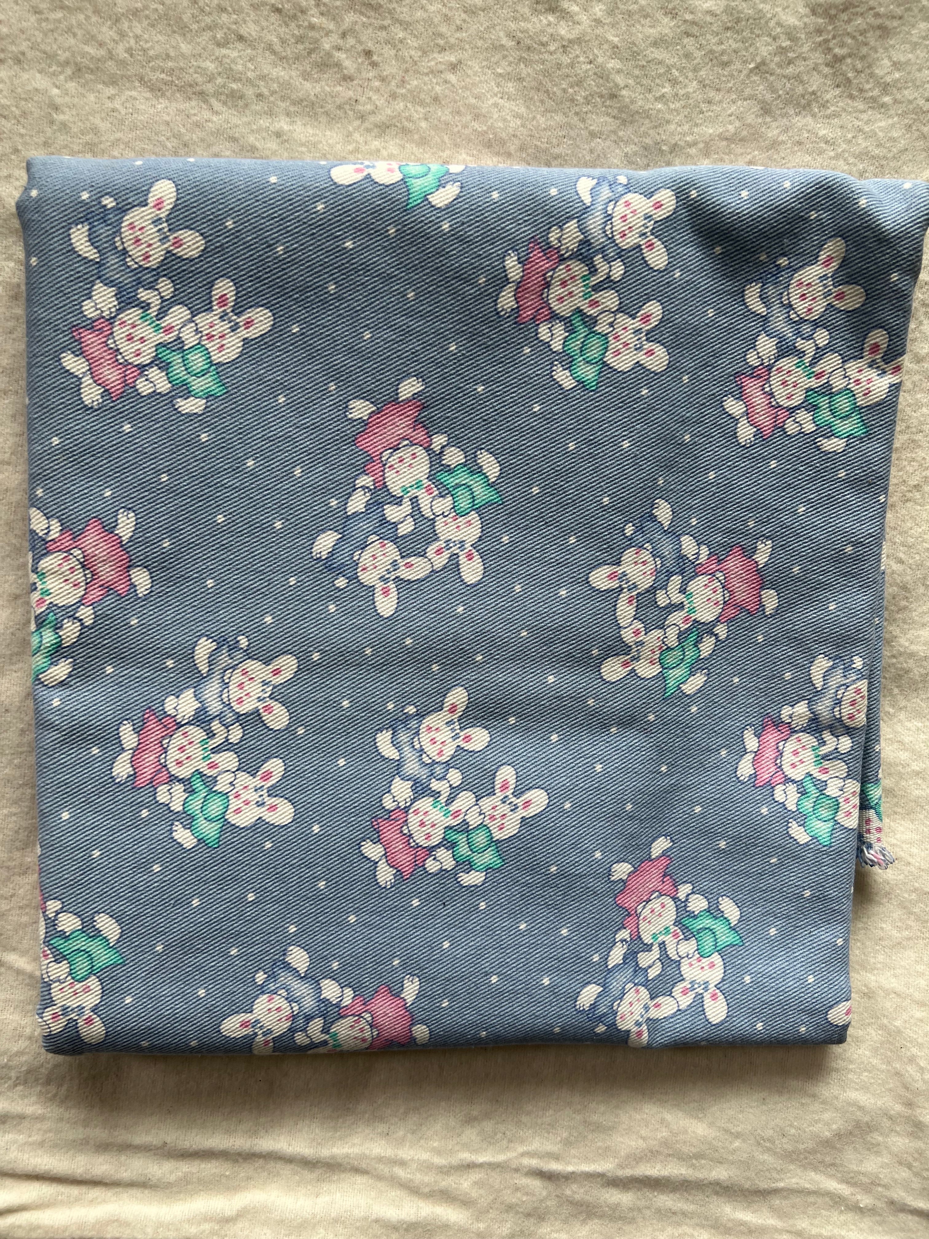 Vintage Fabric - Heavy cotton bunny print