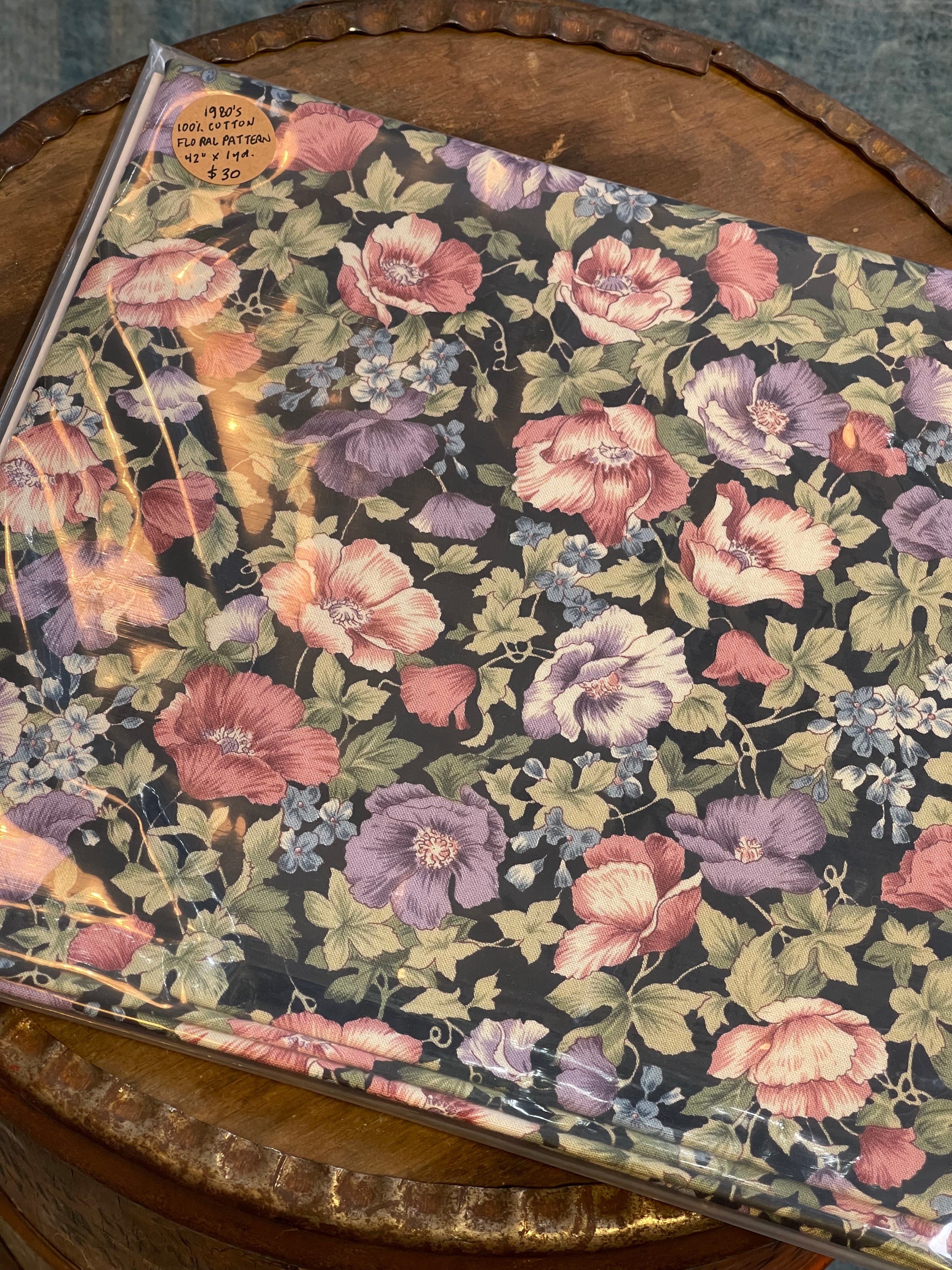 Vintage Fabric - 1980s 100% Cotton Floral Pattern