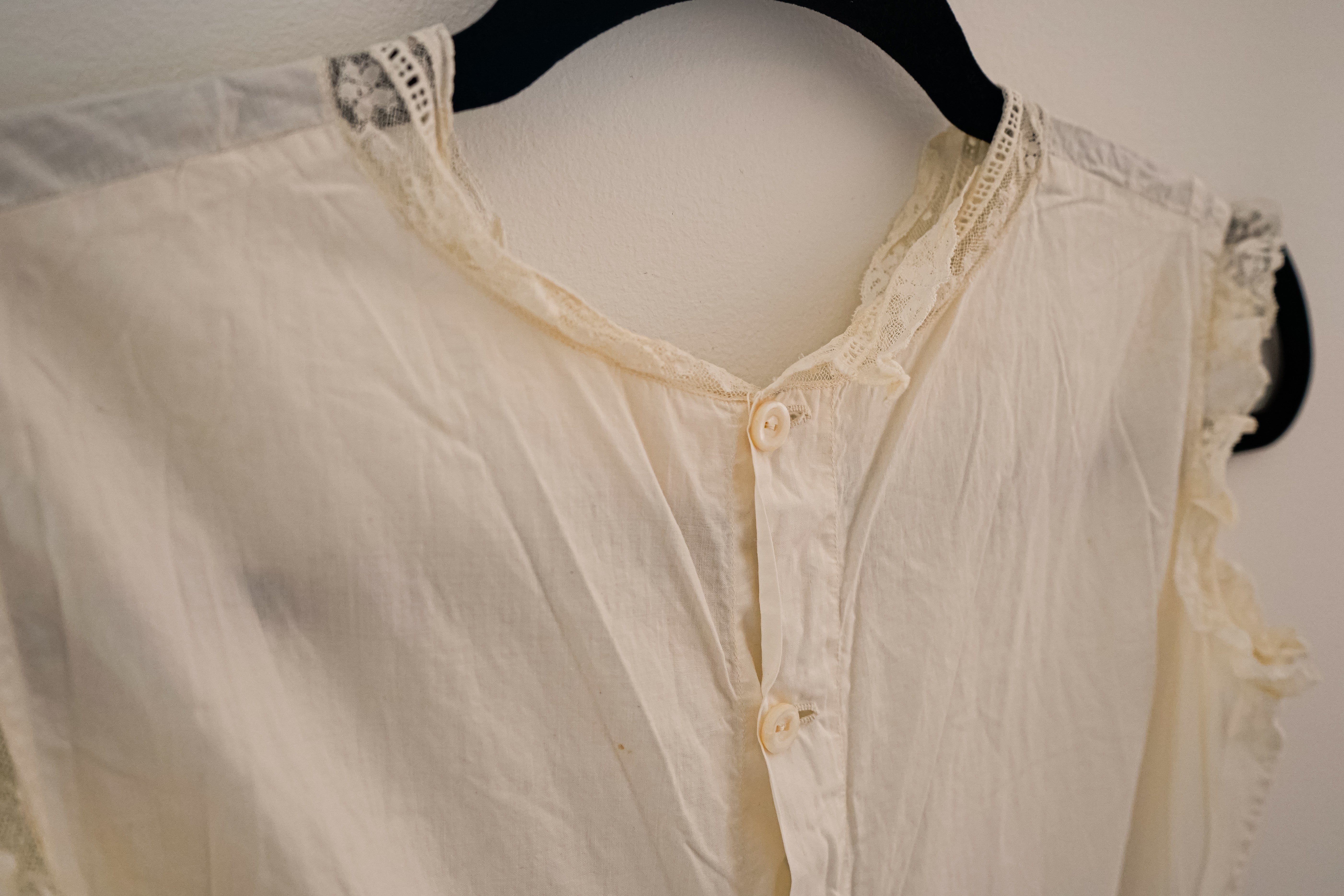 Delicate white dress from the late 1800s Lilipution Bazaar