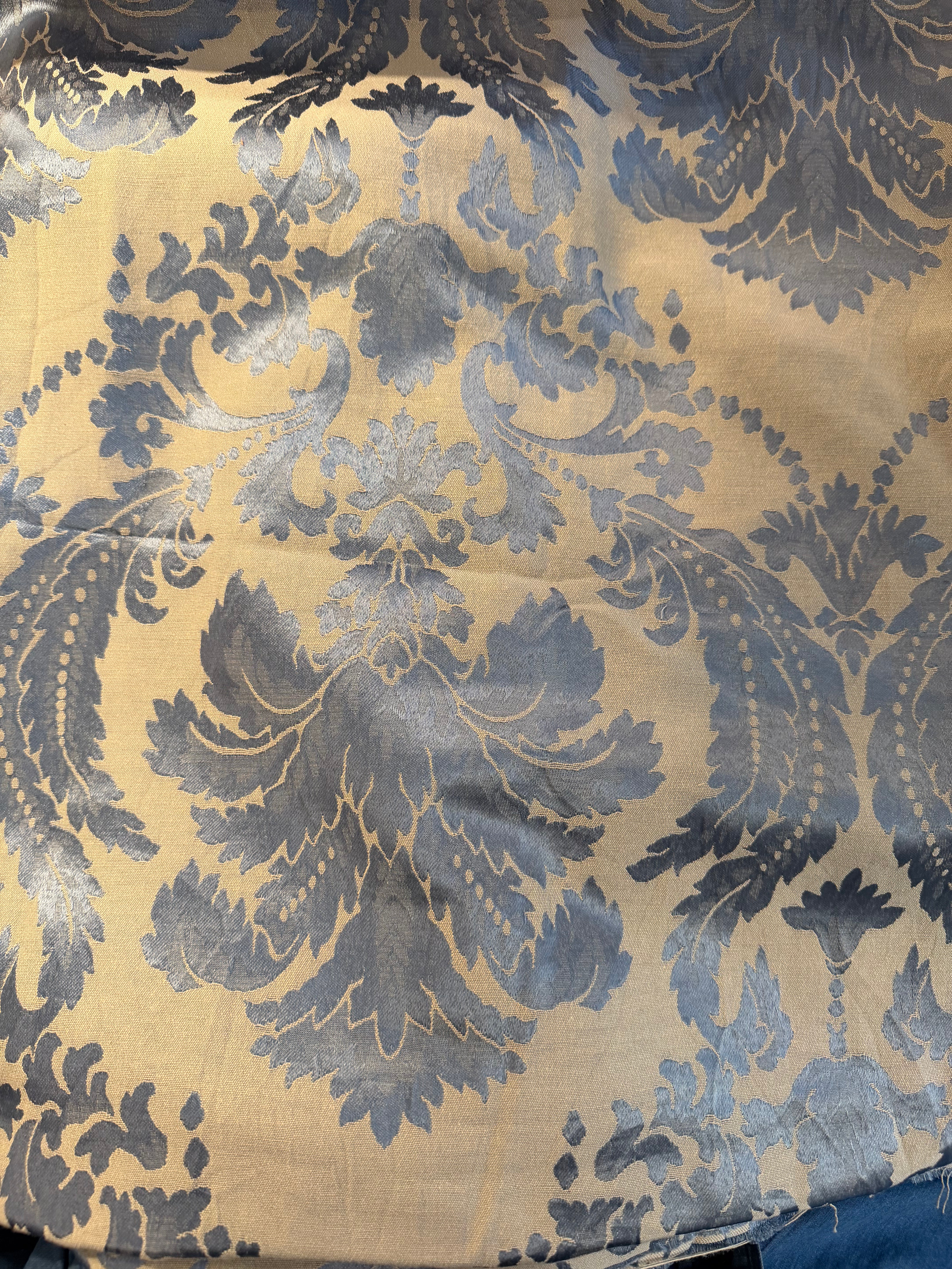 Vintage Fabric - Damask print