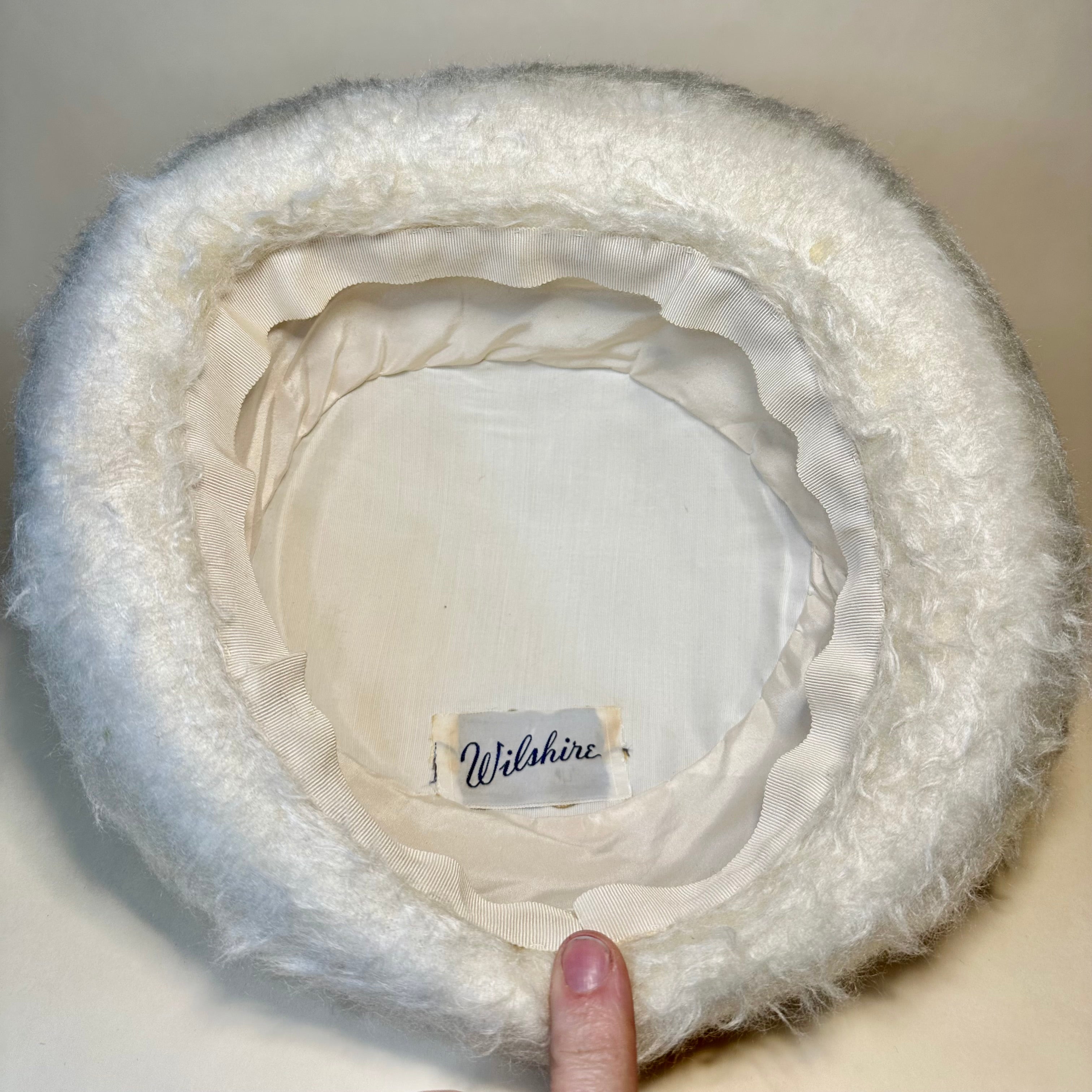 White Wilshire 1950s Rabbit Fur Cloche Hat