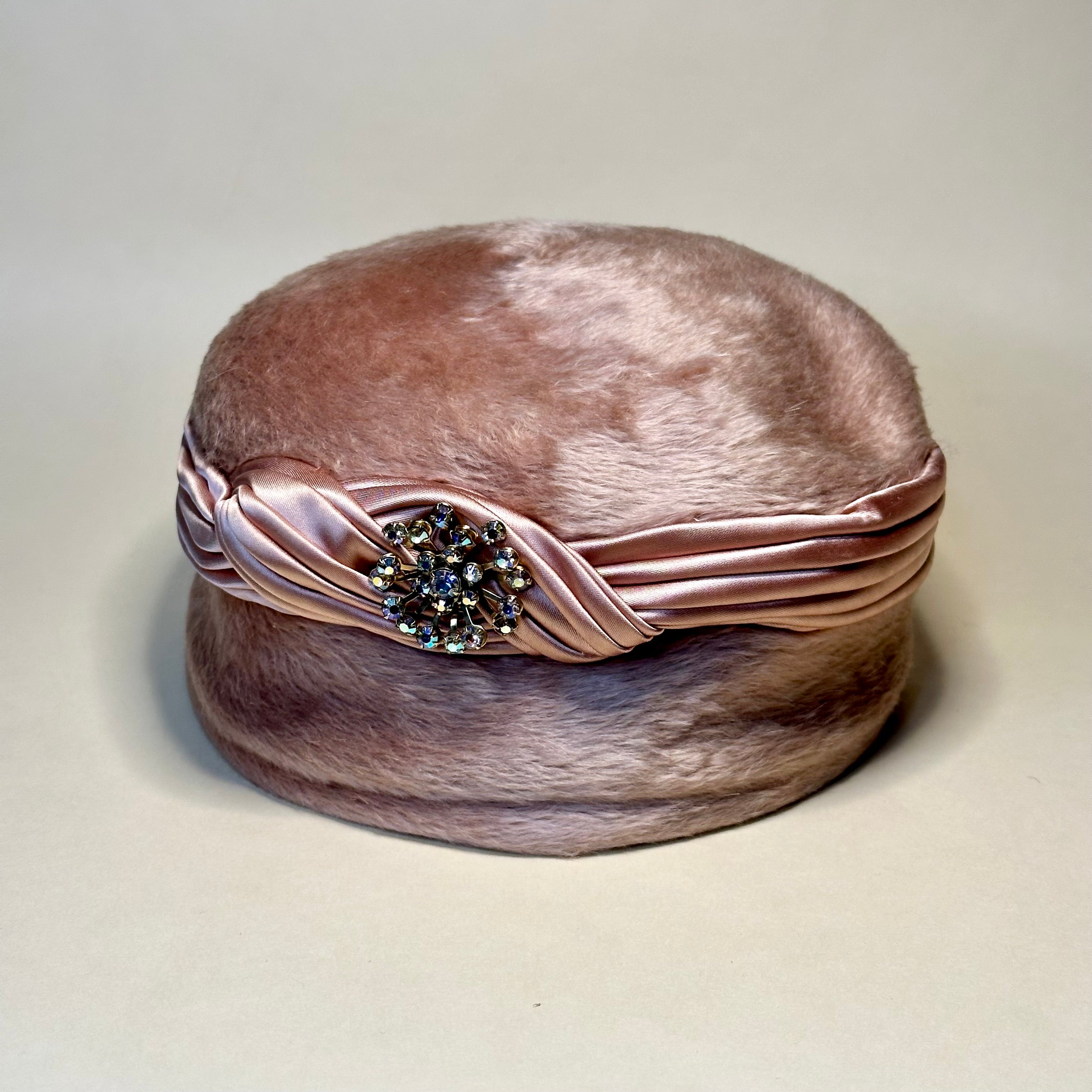 Pink Angora 1940s/50s Cloche Hat